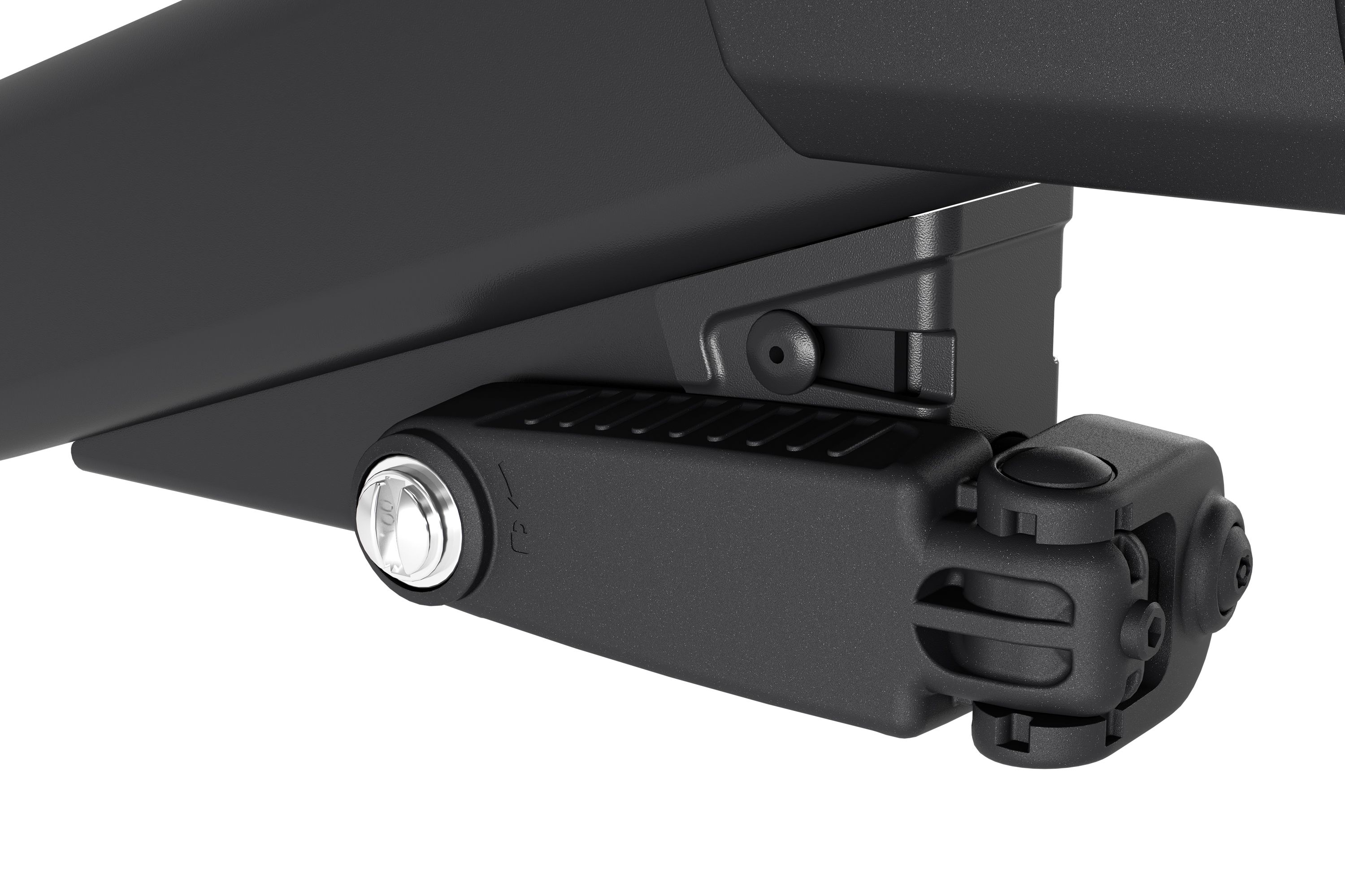 Thule's AutoAttach system with lockable AcuTight lever (lock included)