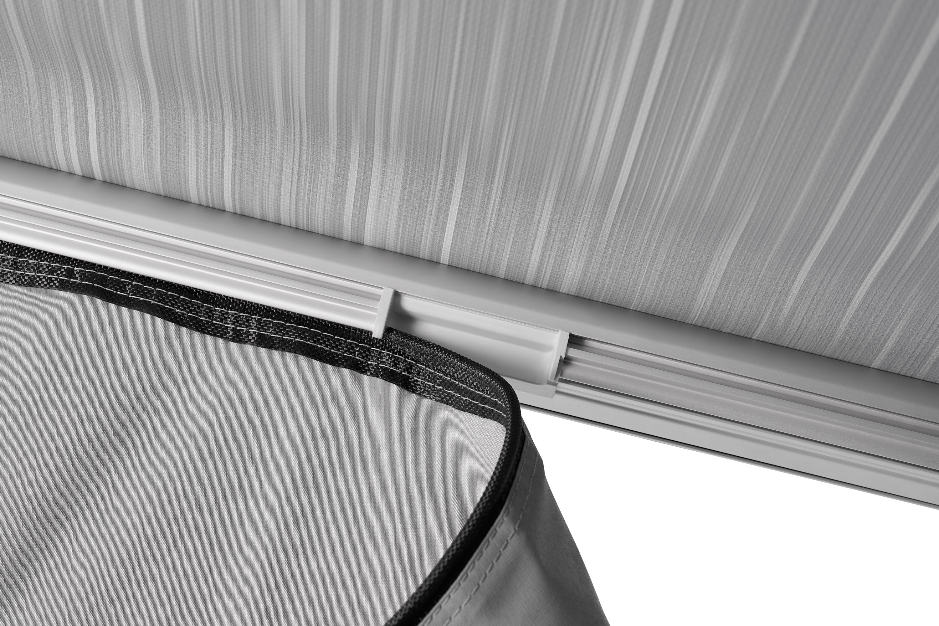 Thule Veduta Caravan Awning Tent - Clamping