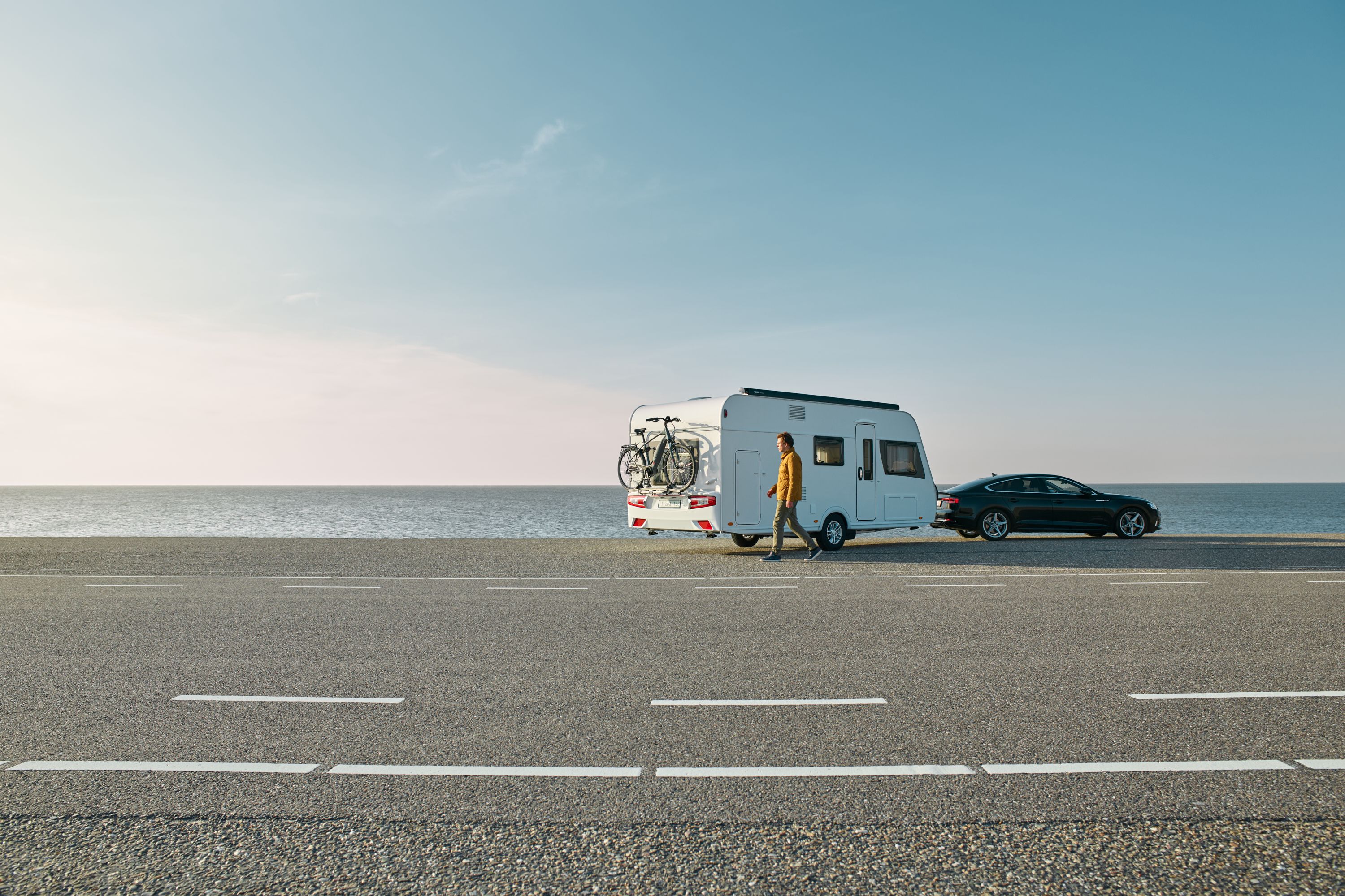Thule Elite G2 One Bike Rack Rear Wall Motorhome and Caravan